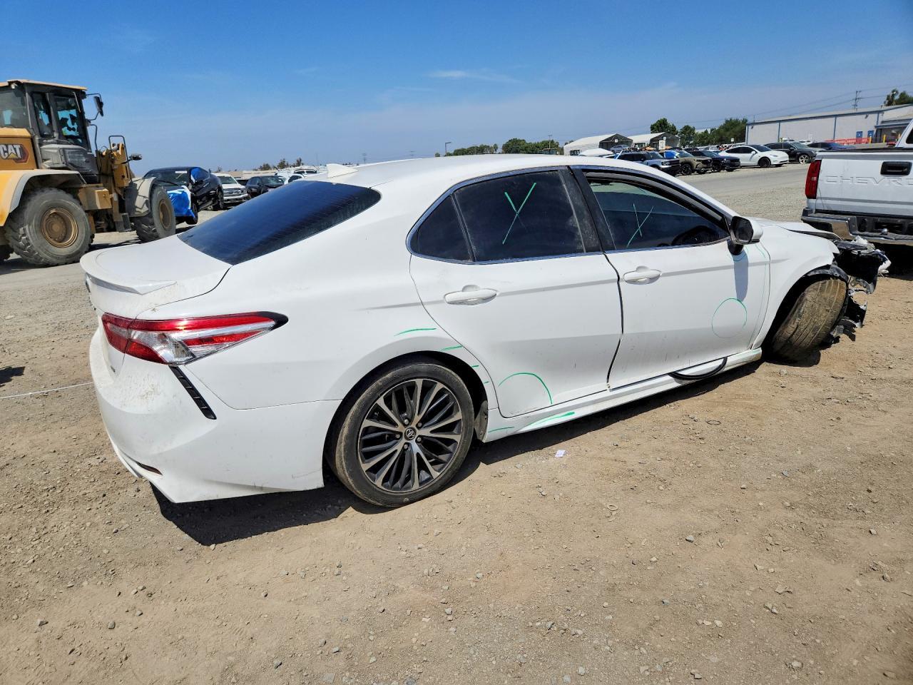 2020 Toyota Camry Se - zdjęcie 3