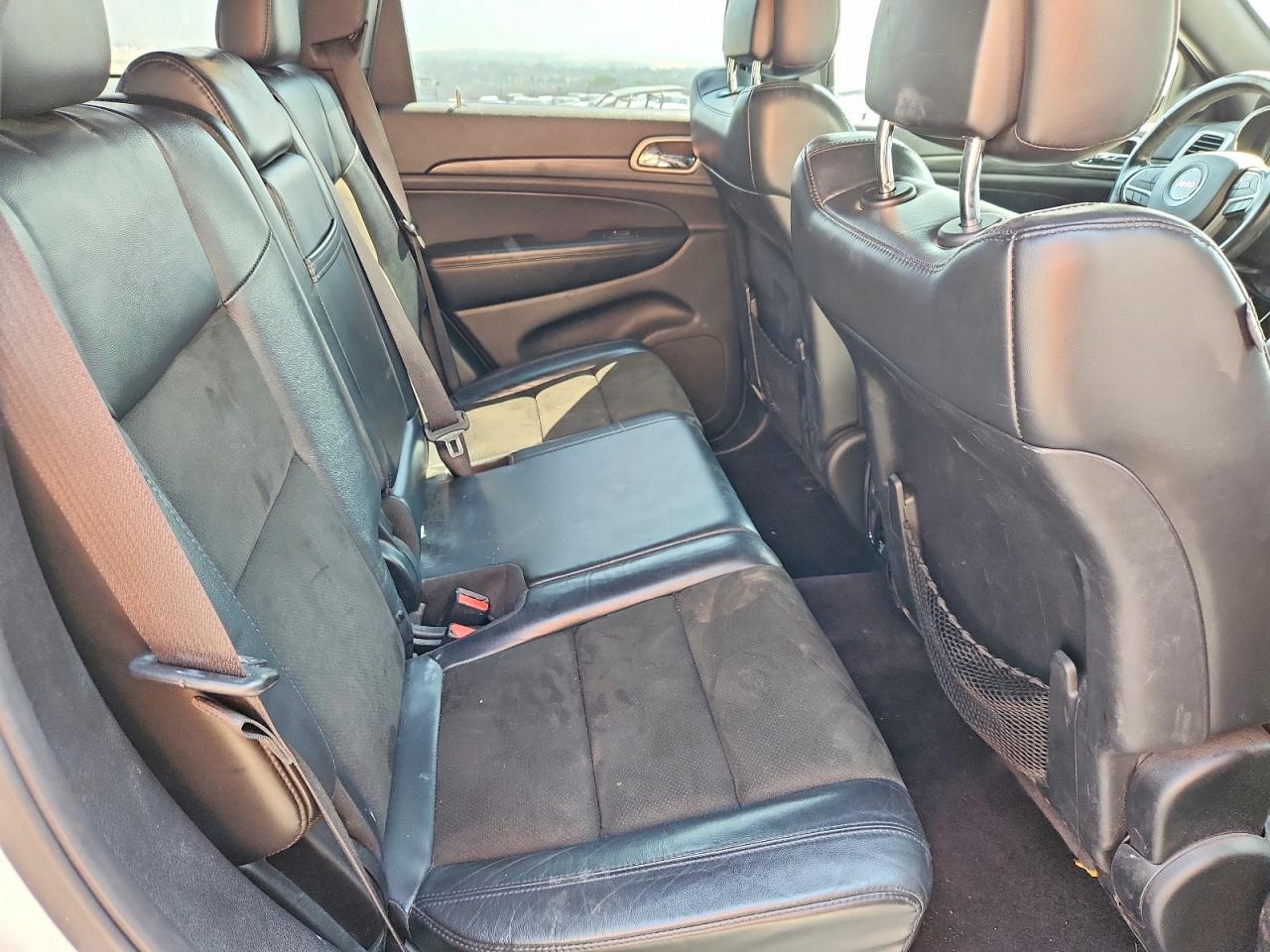 2019 Jeep Grand Cherokee Laredo - zdjęcie 11