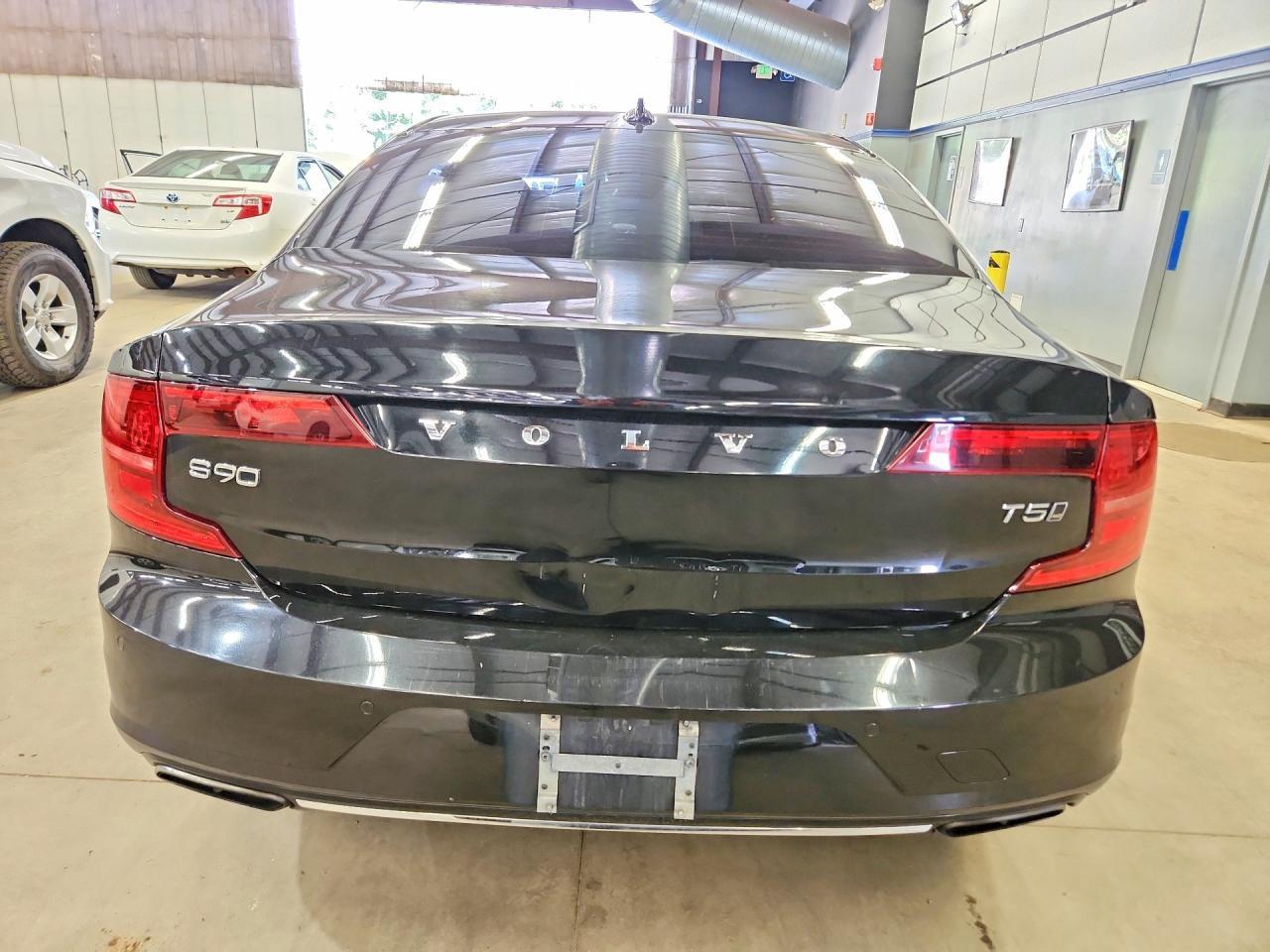 2018 Volvo S90 T5 Momentum - zdjęcie 6