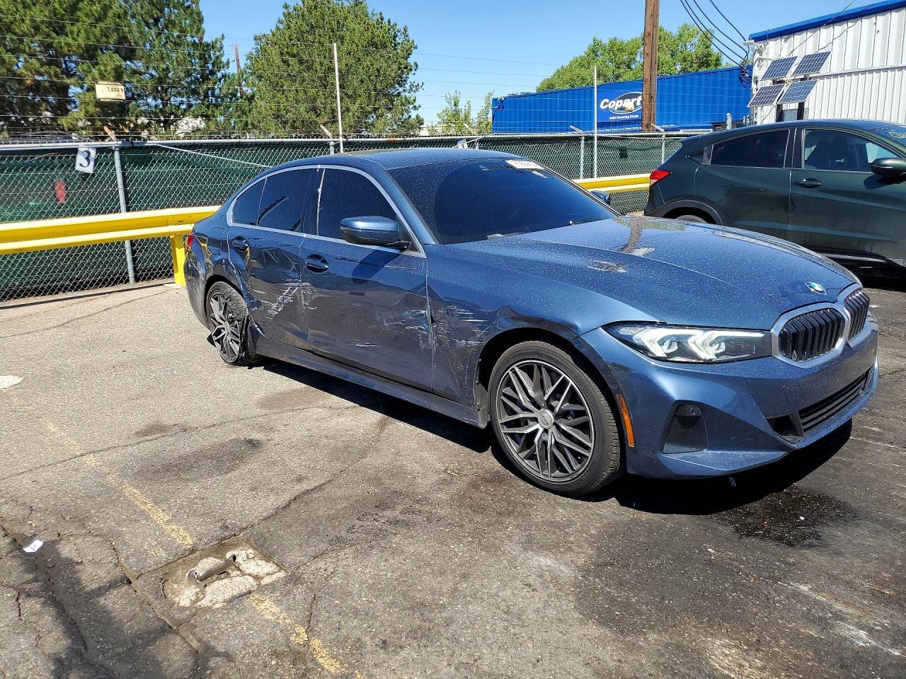 2025 BMW Seria 3 330i - zdjęcie 4