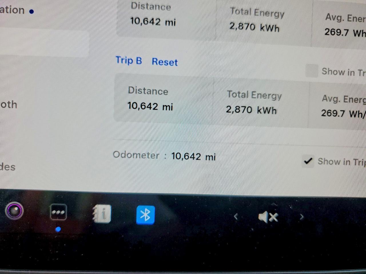 2025 Tesla Model Y - zdjęcie 9