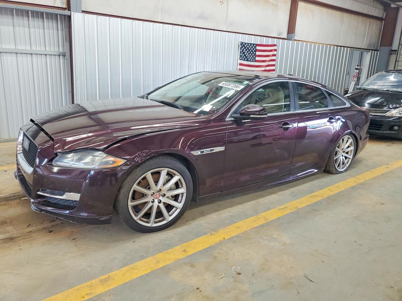 2016 Jaguar Xj - zdjęcie główne