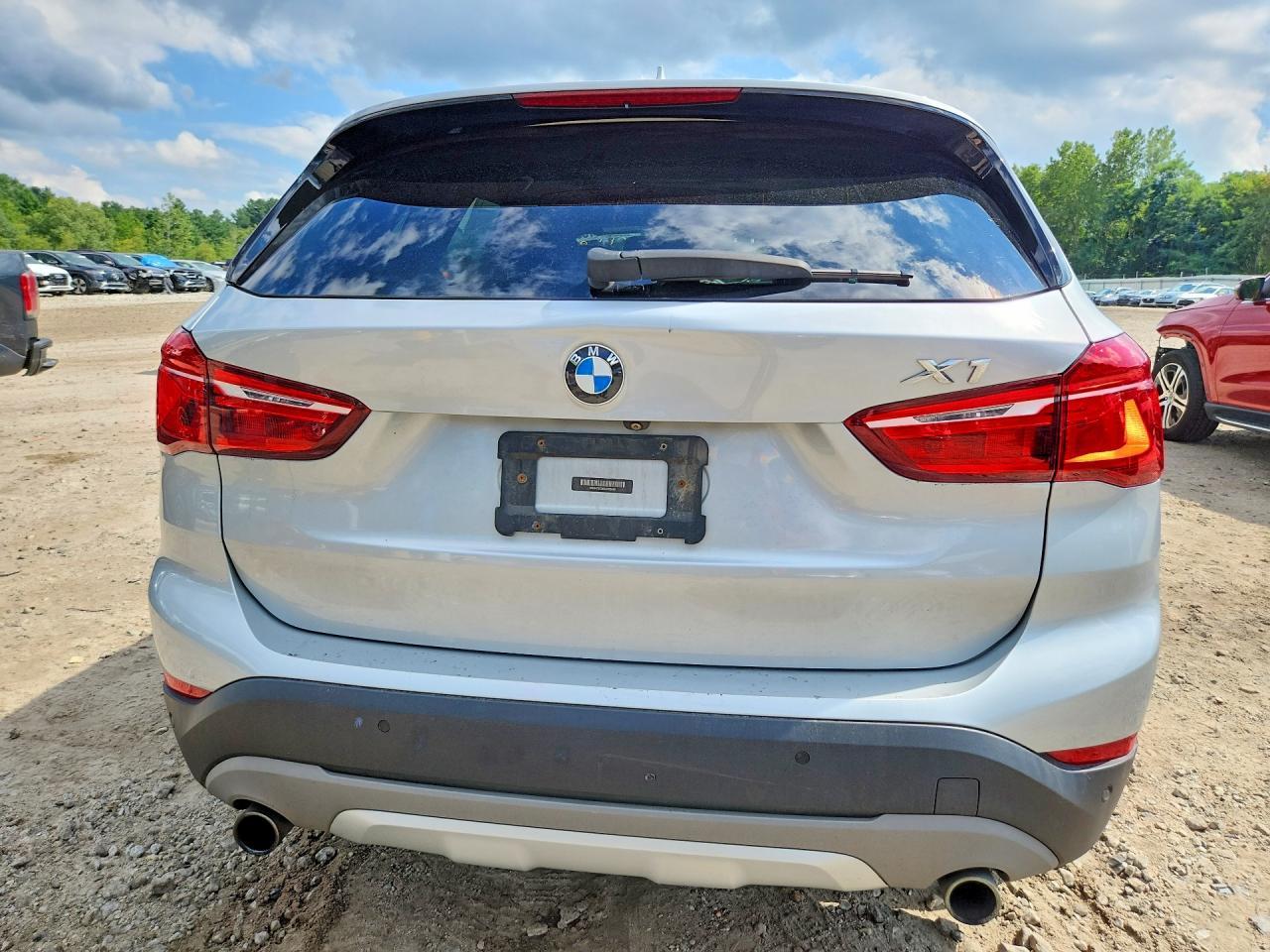 2016 BMW X1 xDrive28I - zdjęcie 6