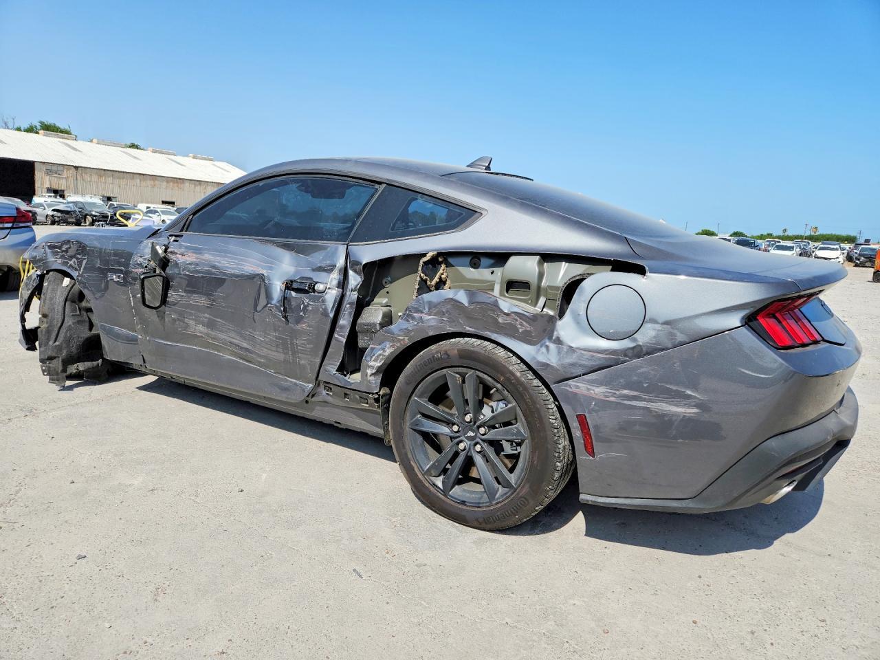 2026 Ford Mustang Gt - zdjęcie 2