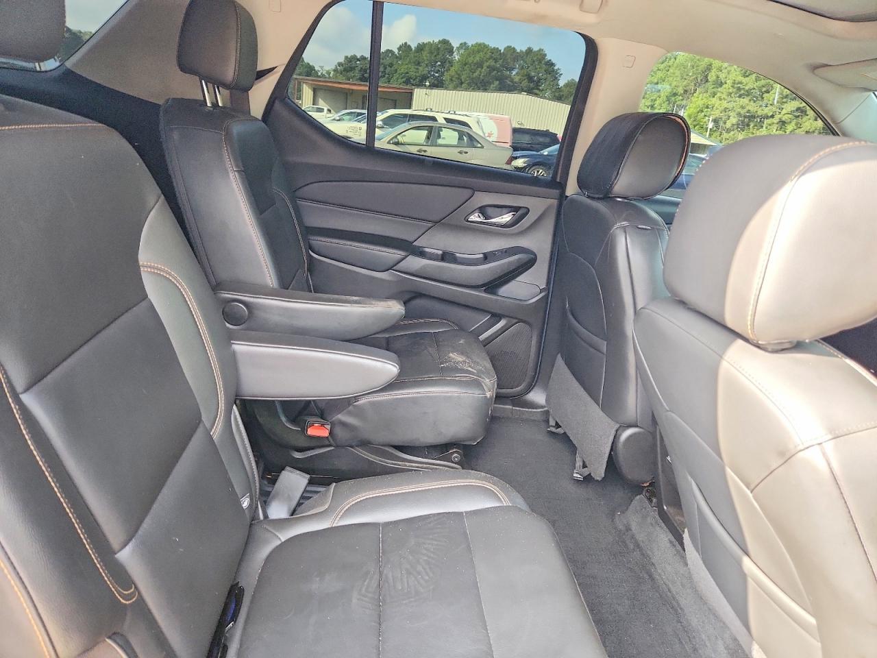 2021 Chevrolet Traverse Rs - zdjęcie 11