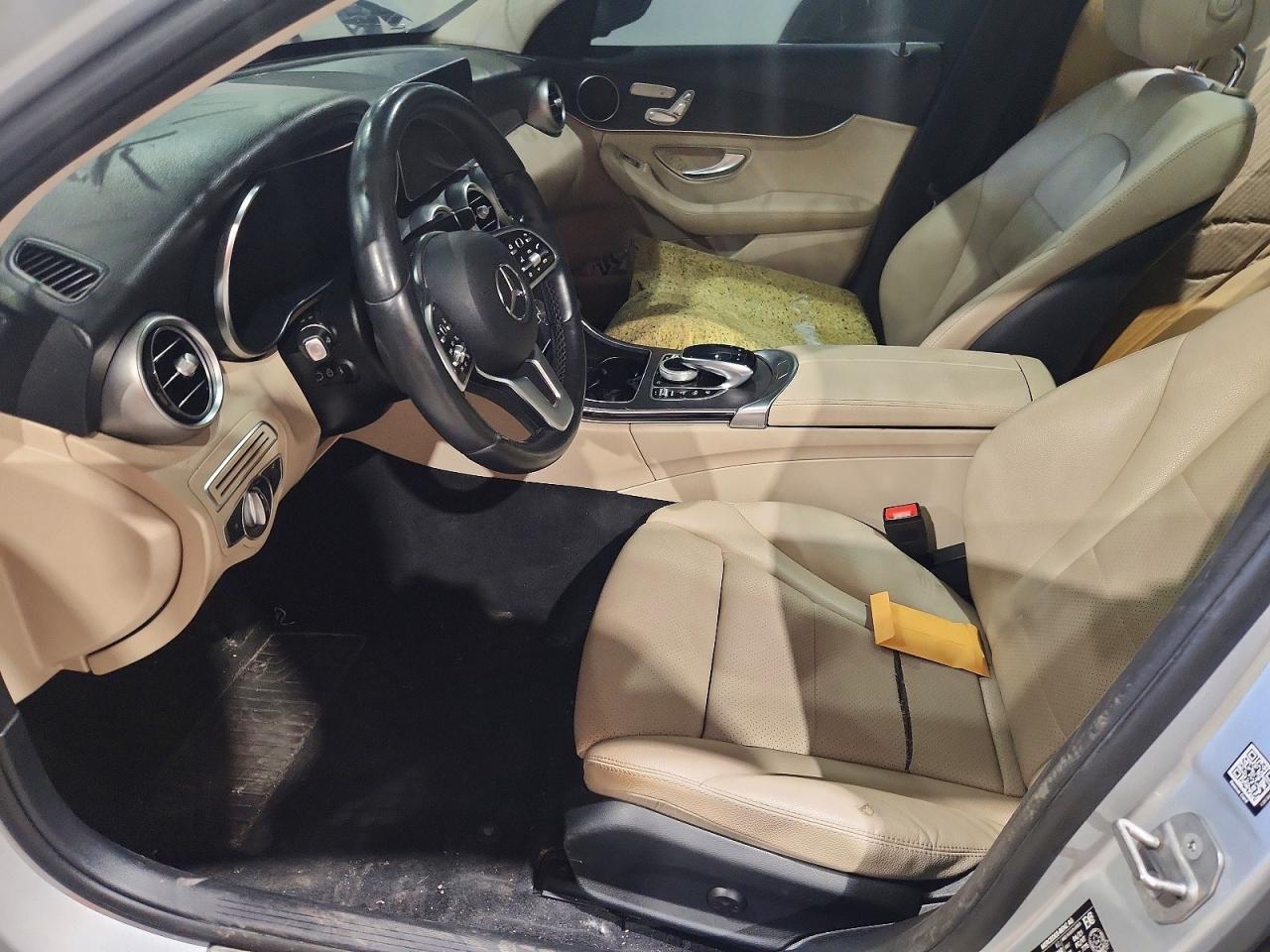 2021 Mercedes-Benz C 300 4Matic - zdjęcie 7