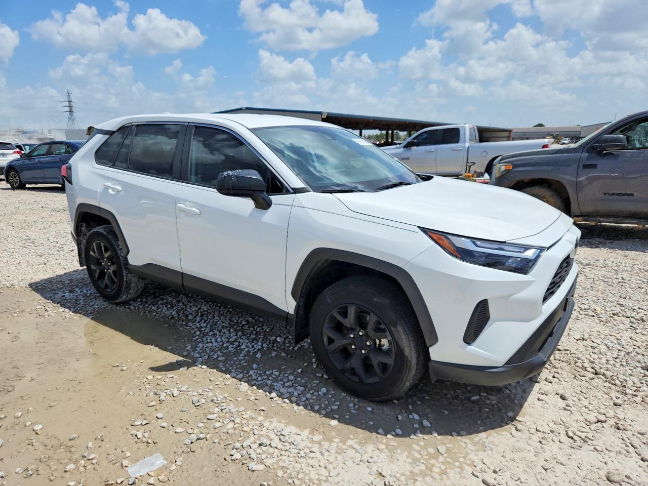 2024 Toyota Rav4 Le - zdjęcie 4