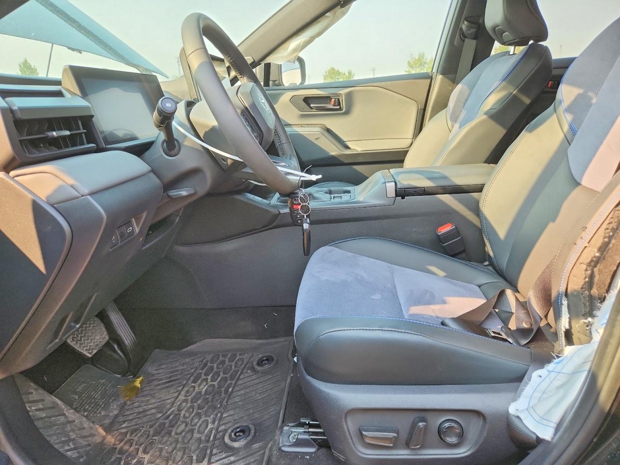 2026 Toyota Rav4 Le - zdjęcie 7