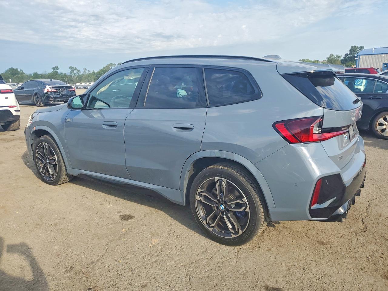 2025 BMW X1 M35I - zdjęcie 2