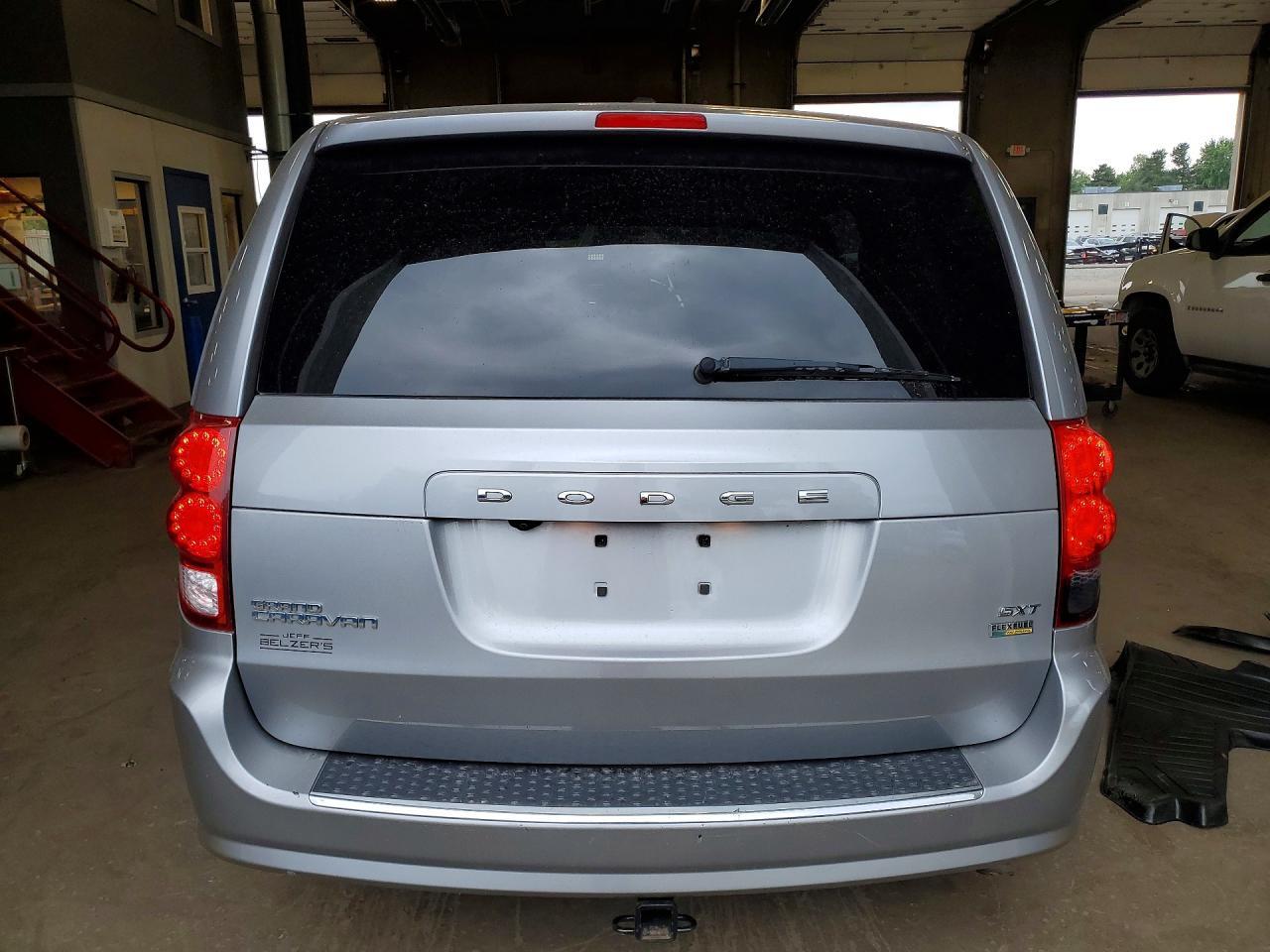 2017 Dodge Grand Caravan Sxt - zdjęcie 6