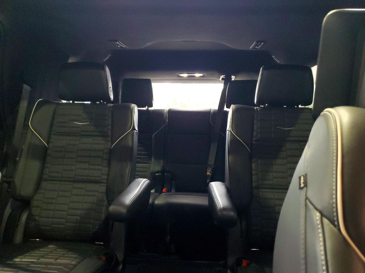 2025 Cadi Escalade V - zdjęcie 10