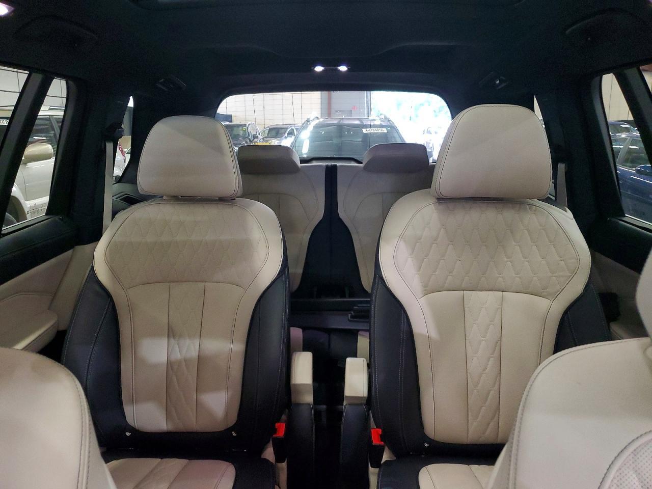 2019 BMW X7 xDrive50I - zdjęcie 10