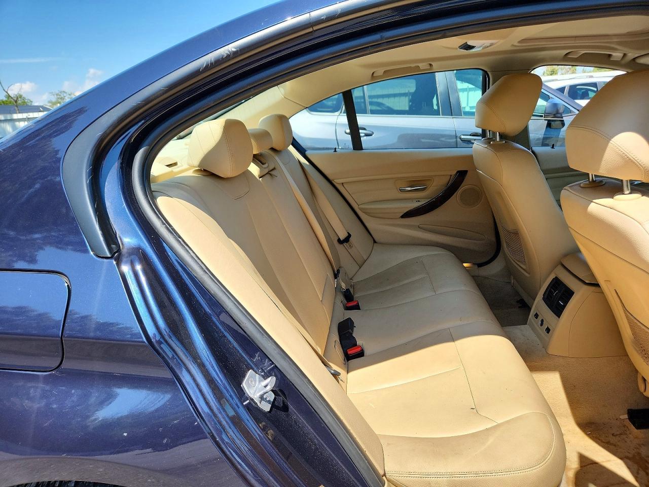 2014 BMW Seria 3 328i - zdjęcie 10