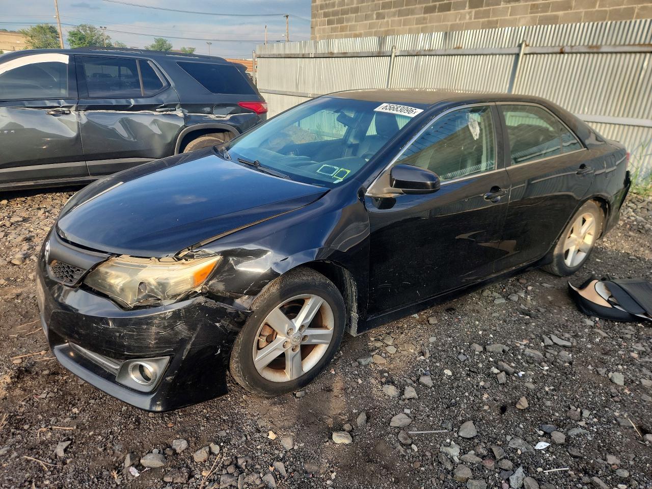 2014 Toyota Camry Se - zdjęcie główne
