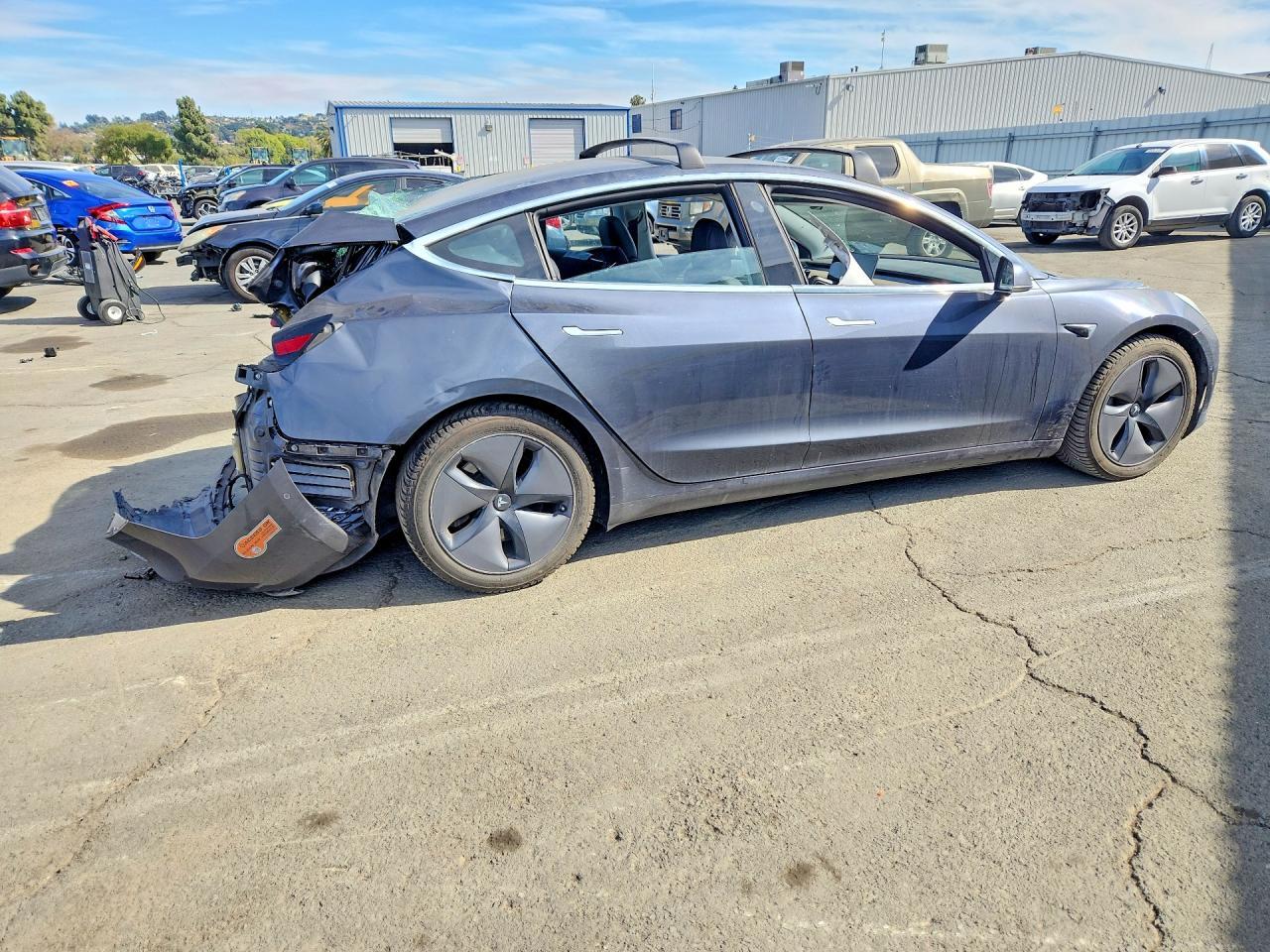 2018 Tesla Model 3 - zdjęcie 3