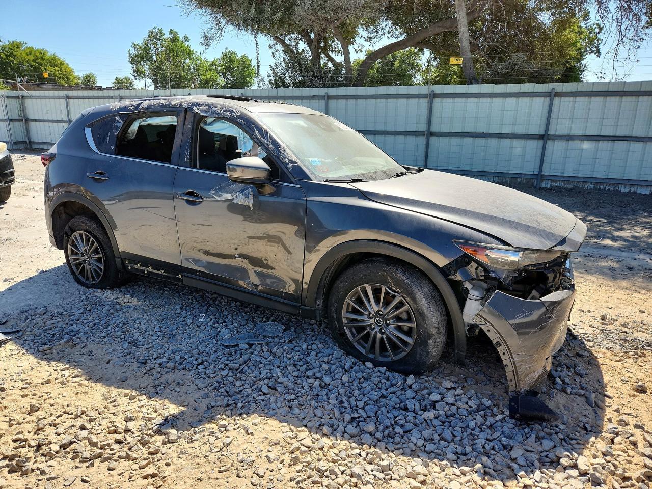 2017 Mazda Cx-5 Touring - zdjęcie 4