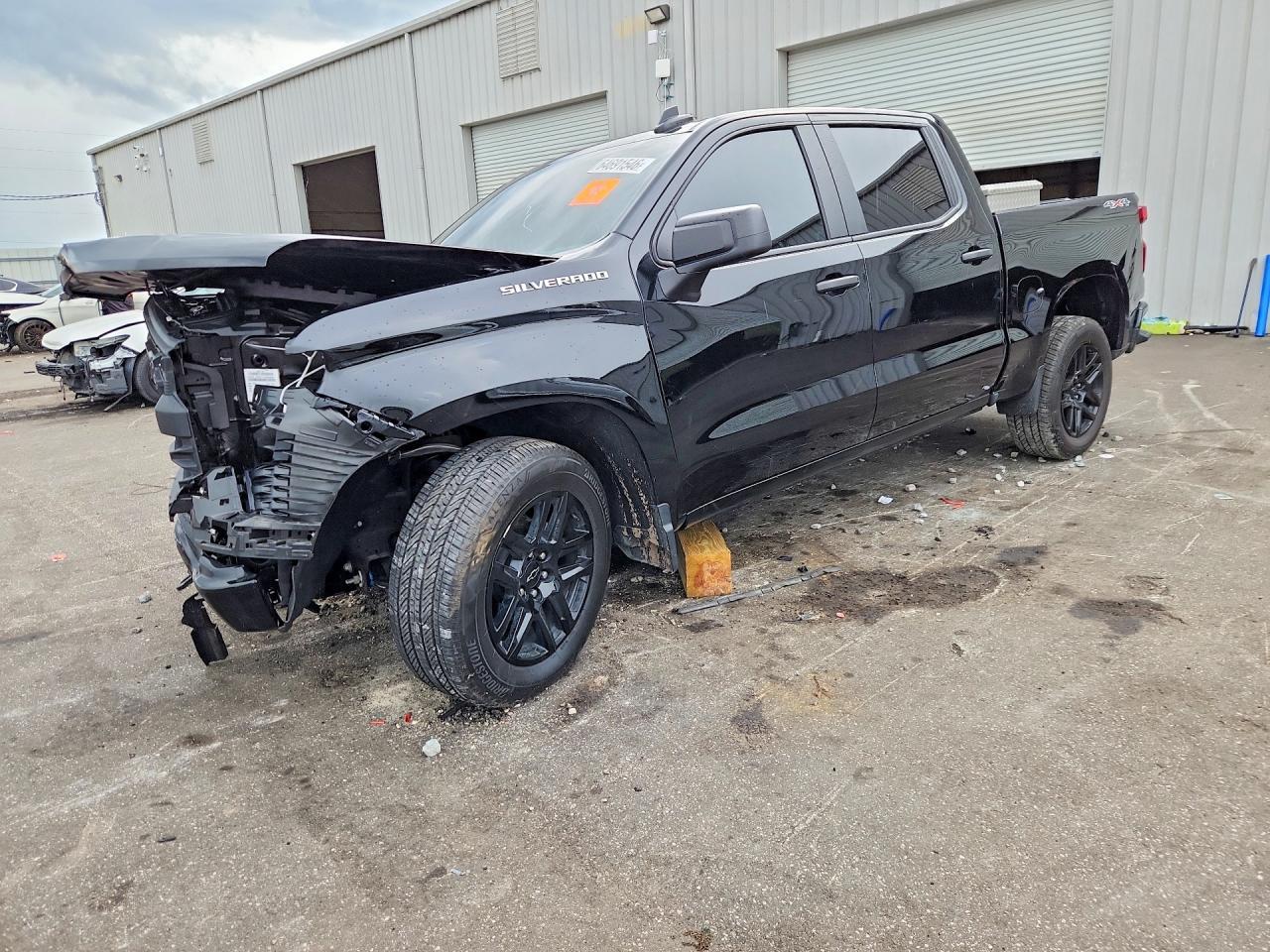 2026 Chevrolet Silverado K1500 Custom - zdjęcie główne
