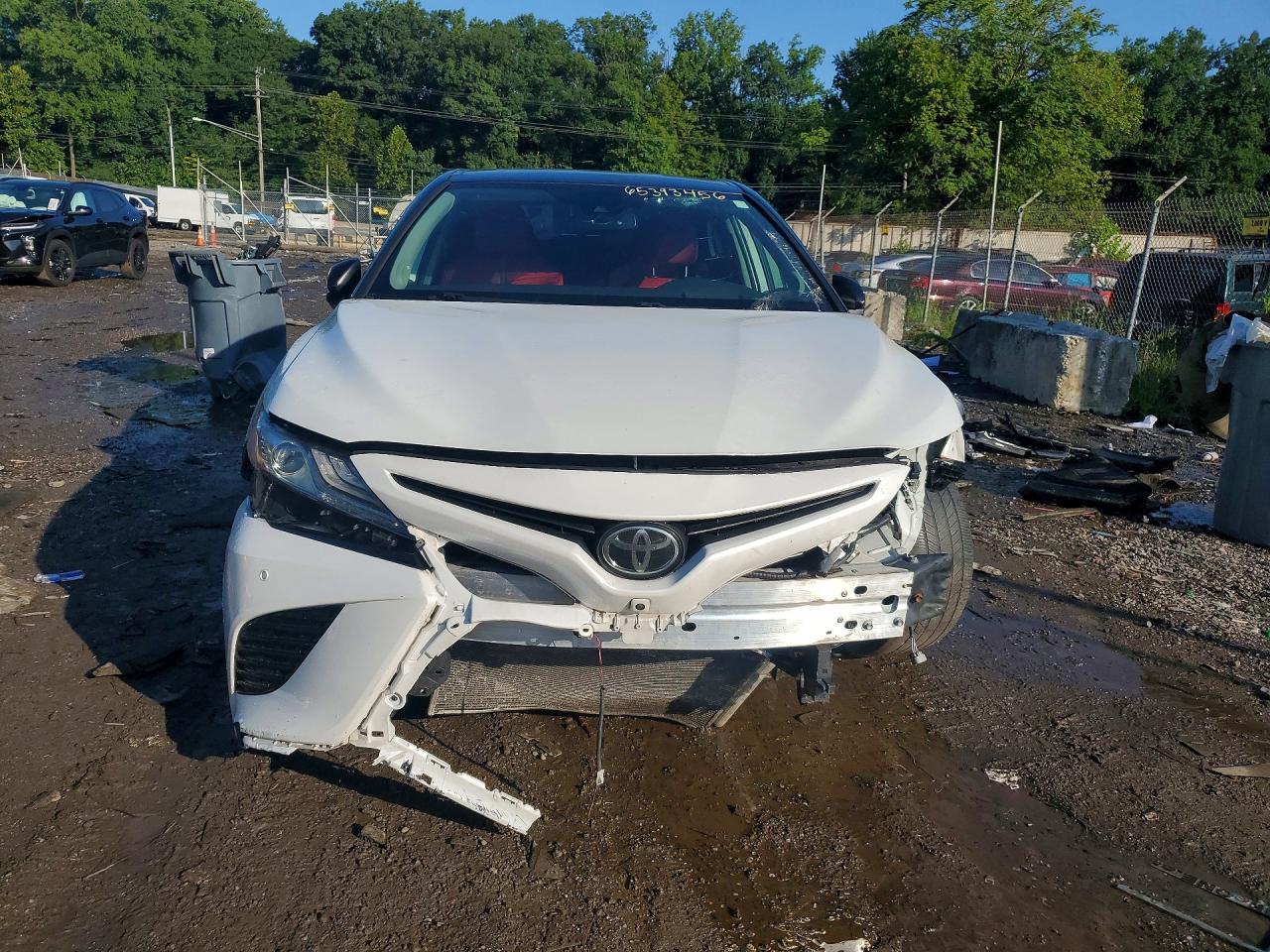 2019 Toyota Camry Xse - zdjęcie 5