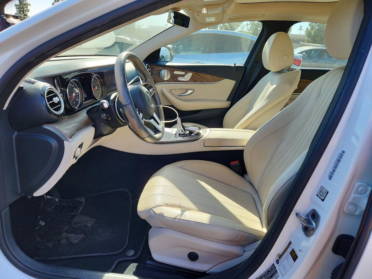 2019 Mercedes-Benz E 300 - zdjęcie 7