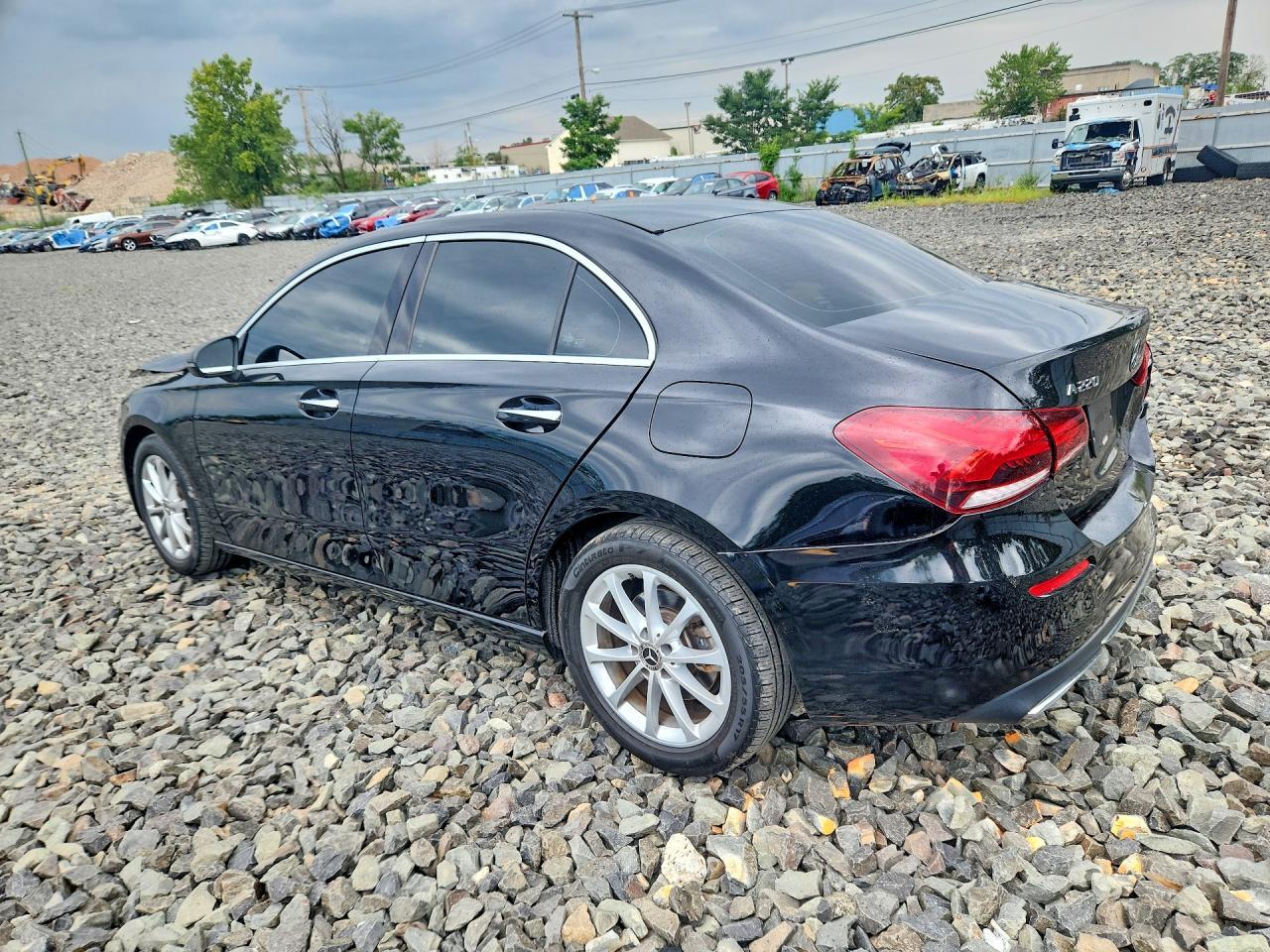 2020 Mercedes-Benz A 220 4Matic - zdjęcie 2