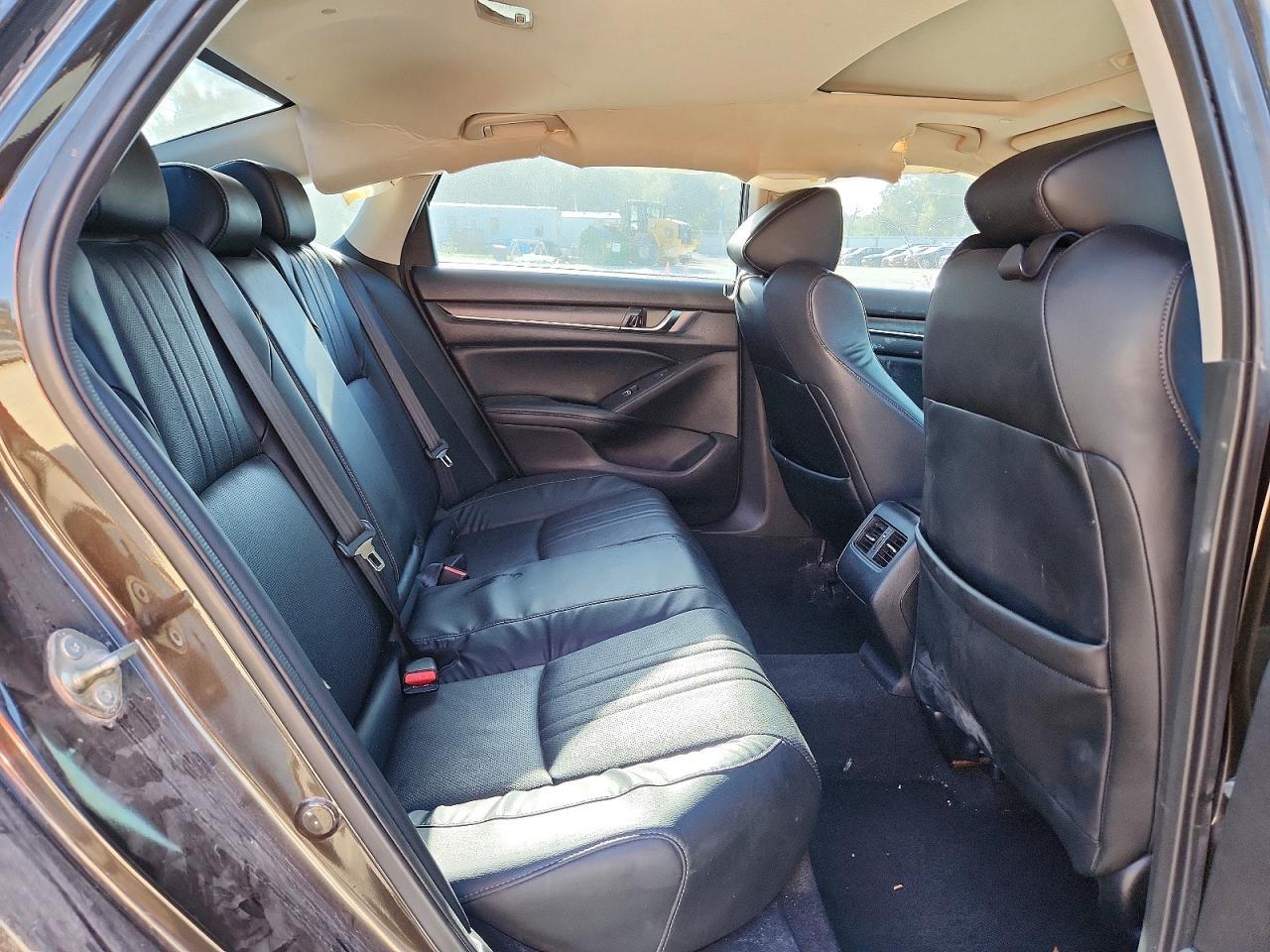 2018 Honda Accord Touring Hybrid - zdjęcie 10