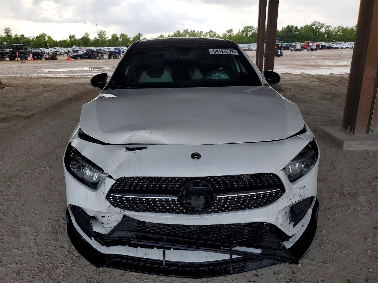 2021 Mercedes-Benz A 220 - zdjęcie 9