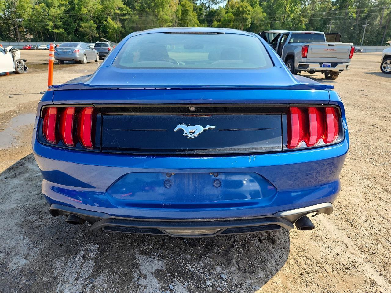 2018 Ford Mustang - zdjęcie 6