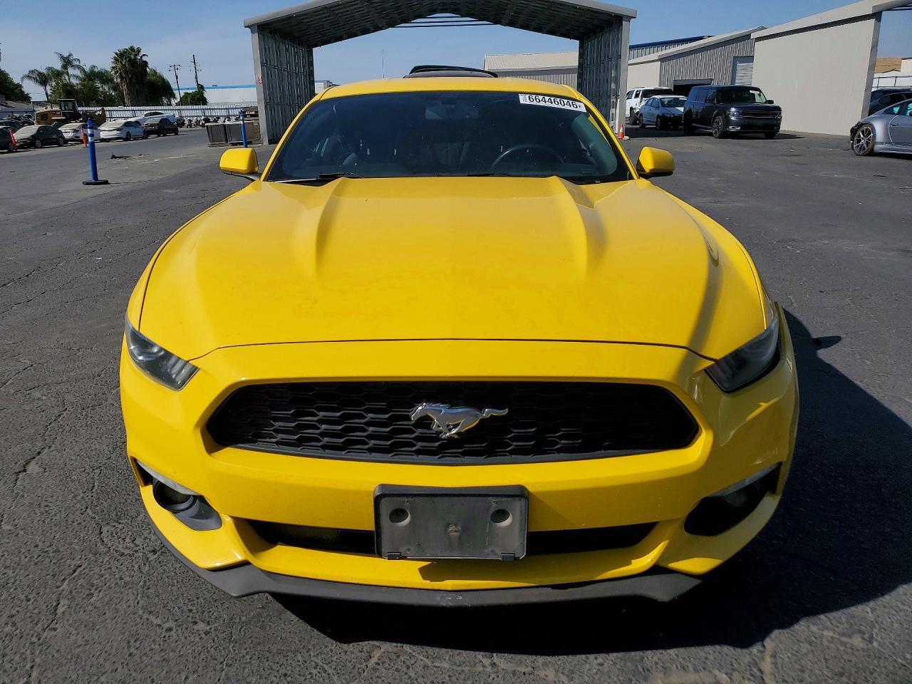 2016 Ford Mustang - zdjęcie 5