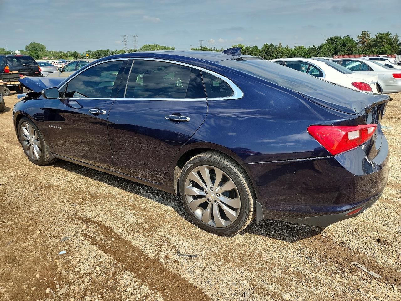 2016 Chevrolet Malibu Premier - zdjęcie 2