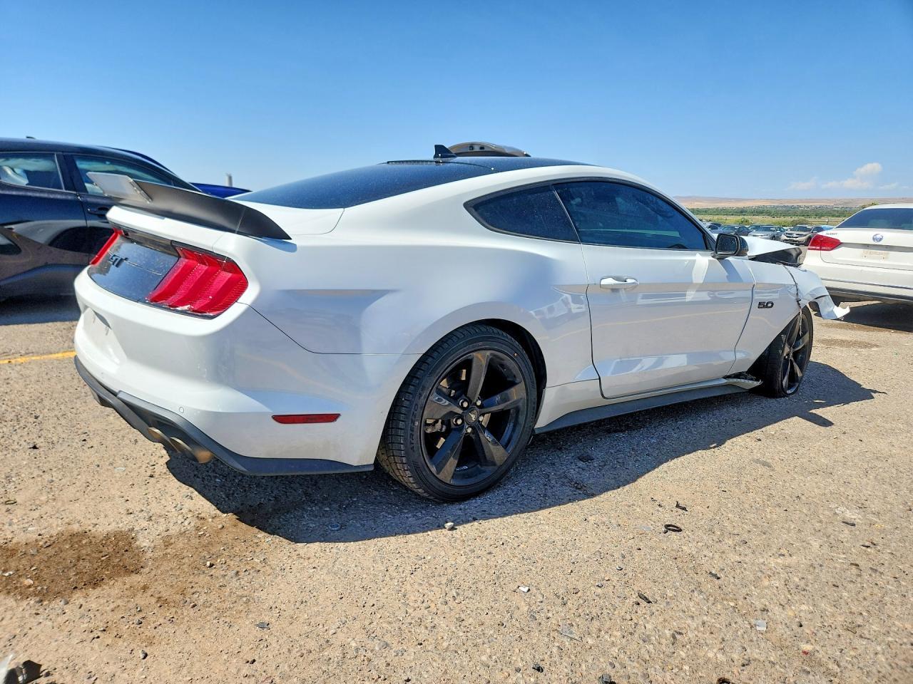 2022 Ford Mustang Gt - zdjęcie 3