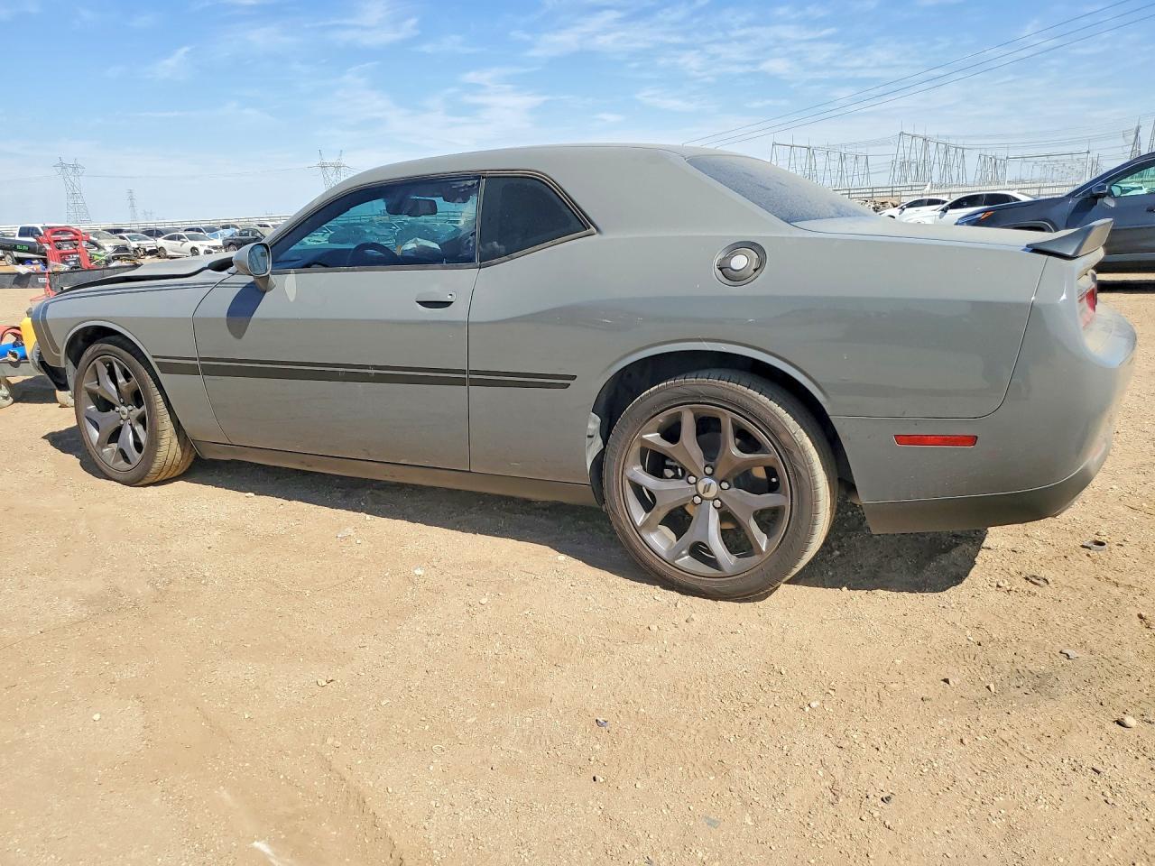 2017 Dodge Challenger Sxt - zdjęcie 2