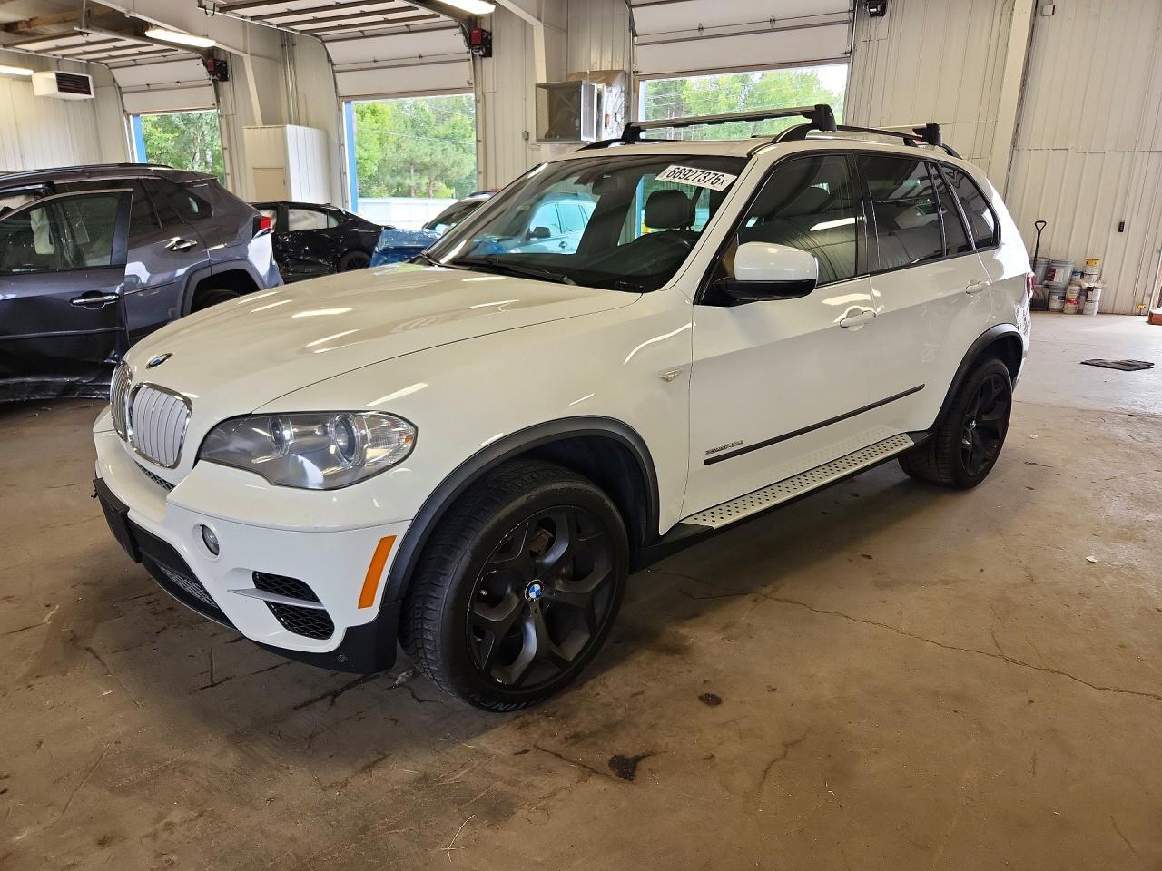 2013 BMW X5 xDrive35D - zdjęcie główne