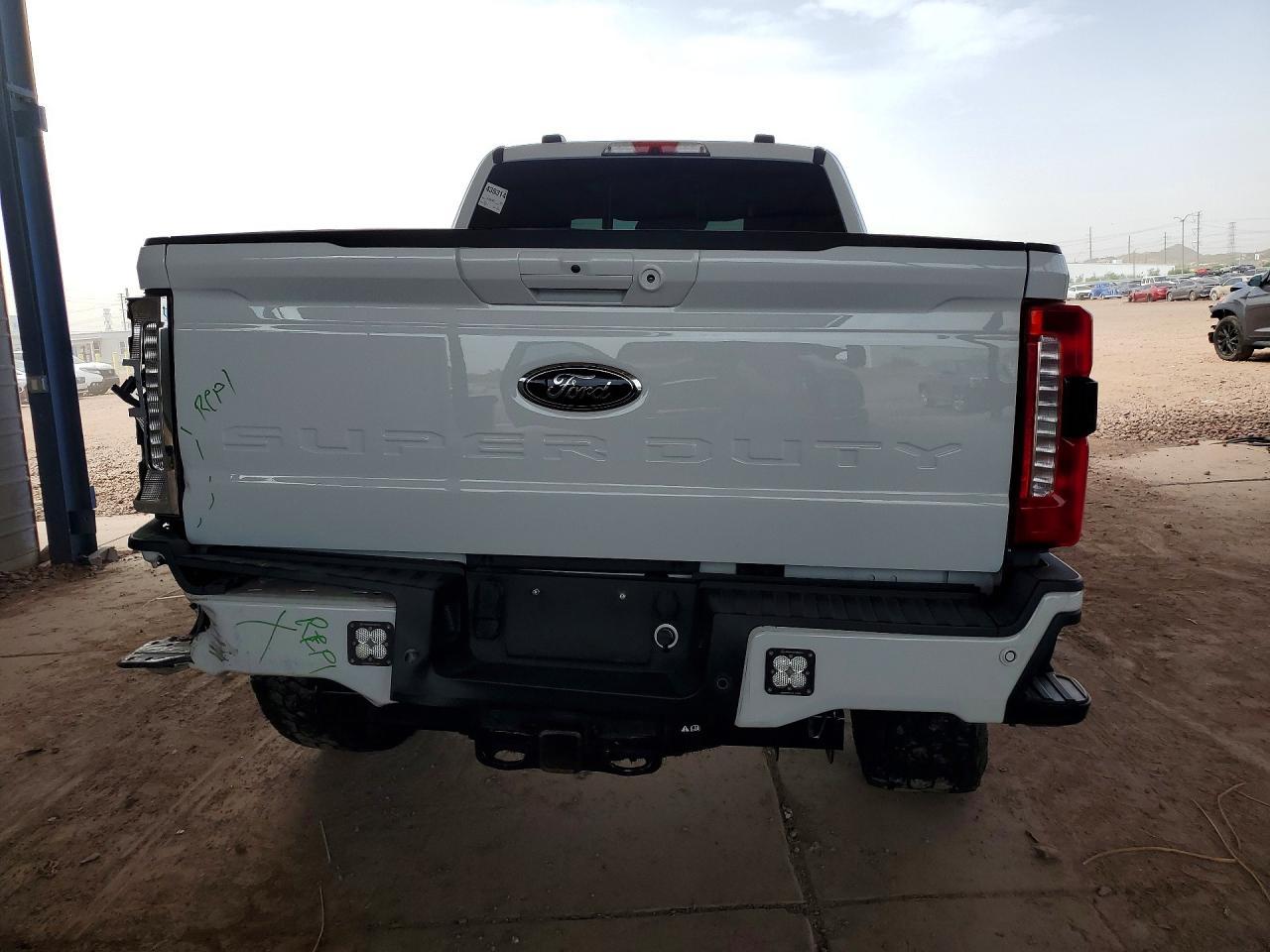 2023 Ford F-250 Supe - zdjęcie 6