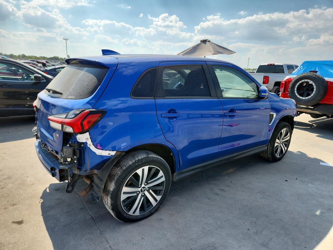 2021 Mitsubishi Outlander Sport Es - zdjęcie 3