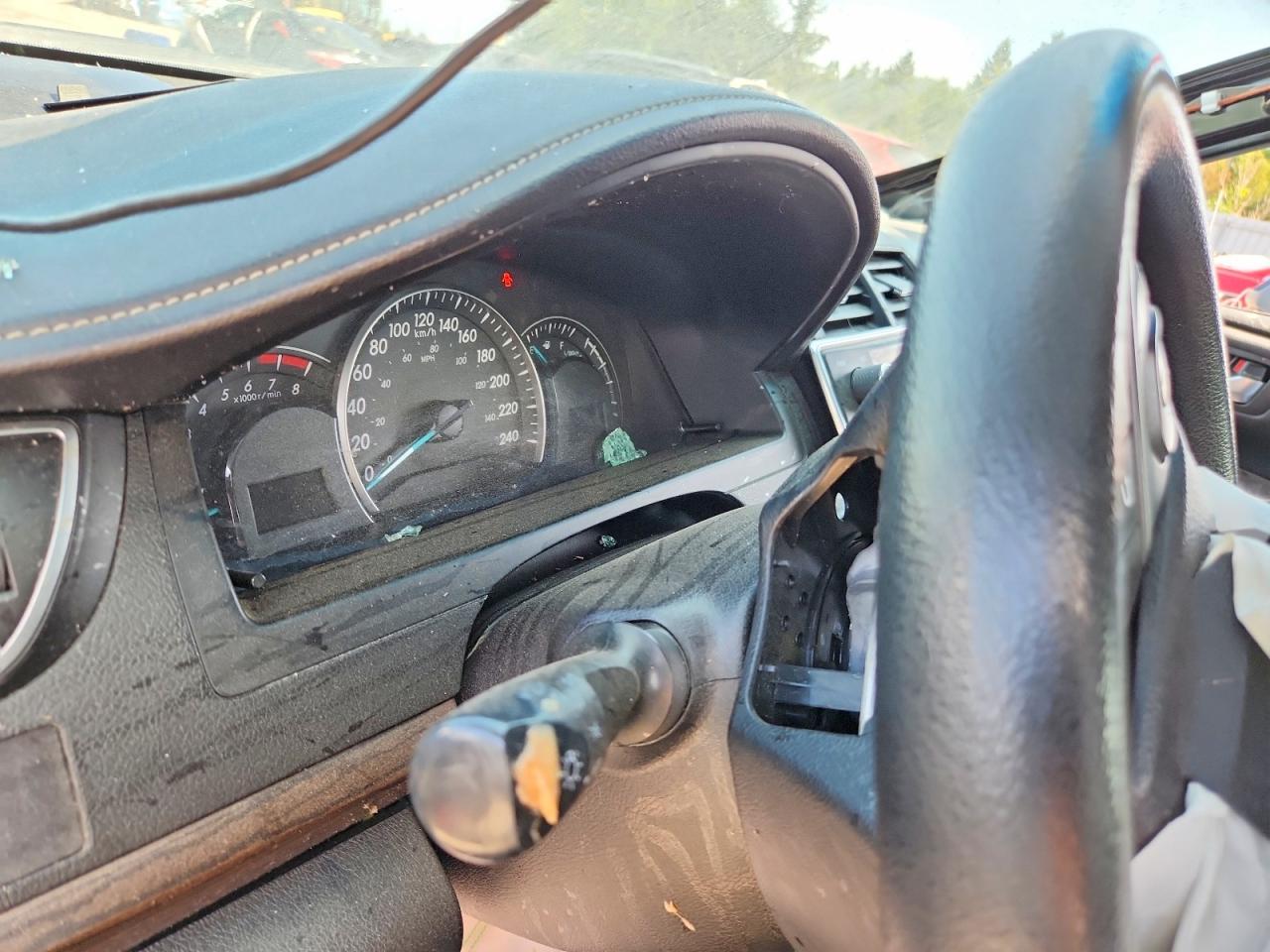 2015 Toyota Camry Le - zdjęcie 9
