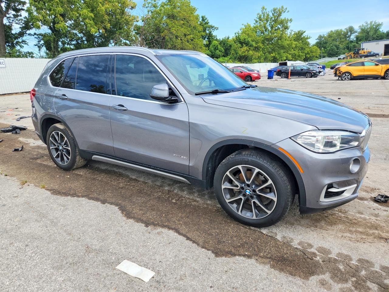 2017 BMW X5 xDrive35I - zdjęcie 4