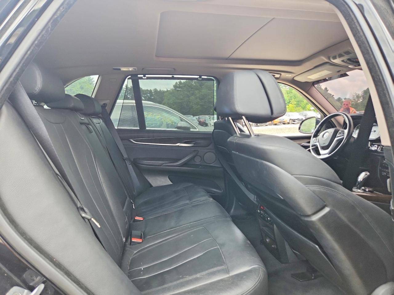 2015 BMW X5 xDrive50I - zdjęcie 11