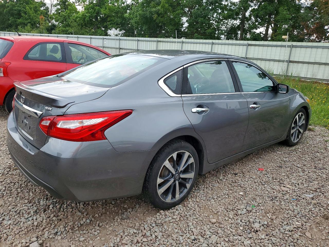 2016 Nissan Altima 2.5 Sr - zdjęcie 3