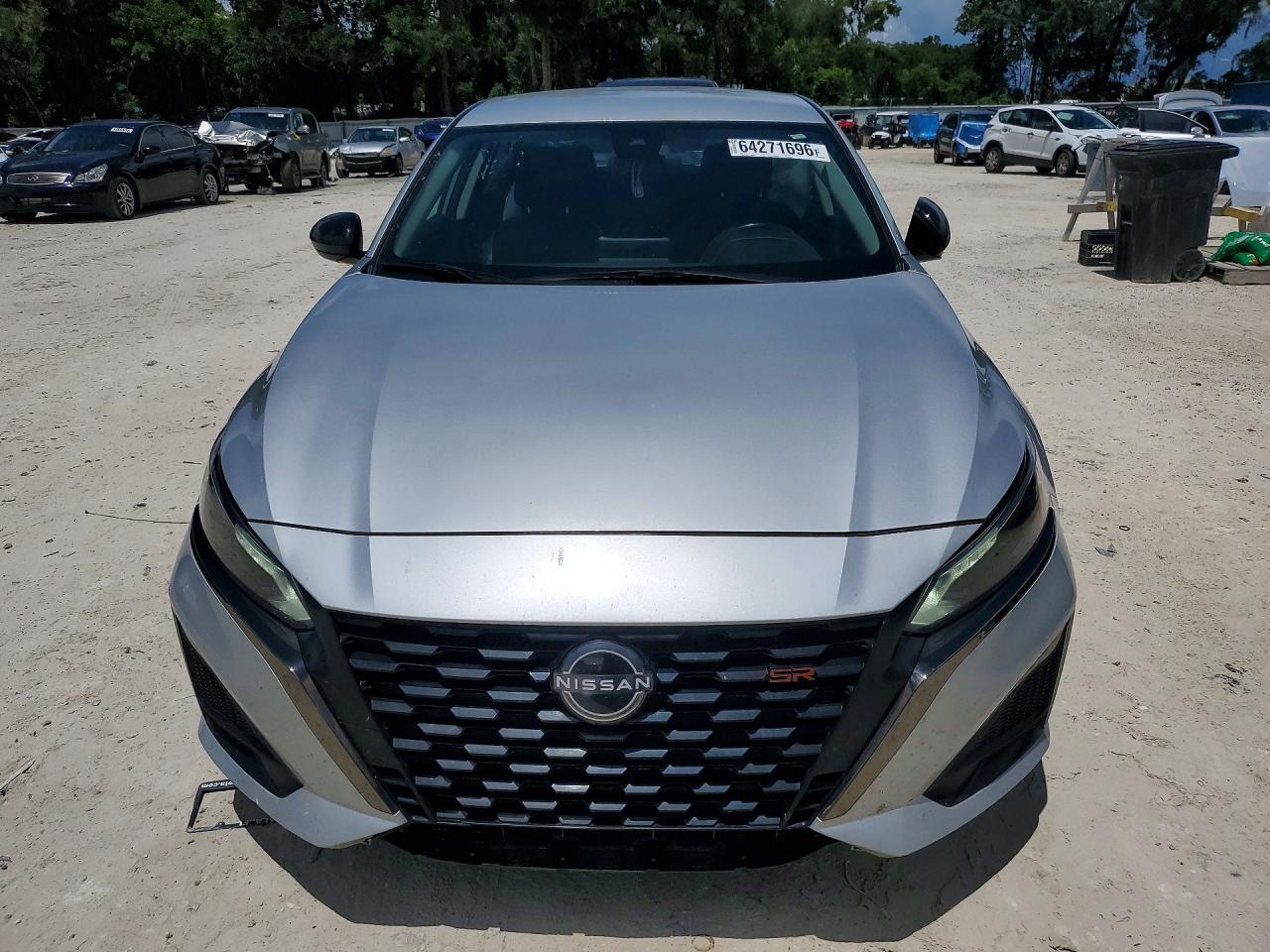 2024 Nissan Altima Sr - zdjęcie 5