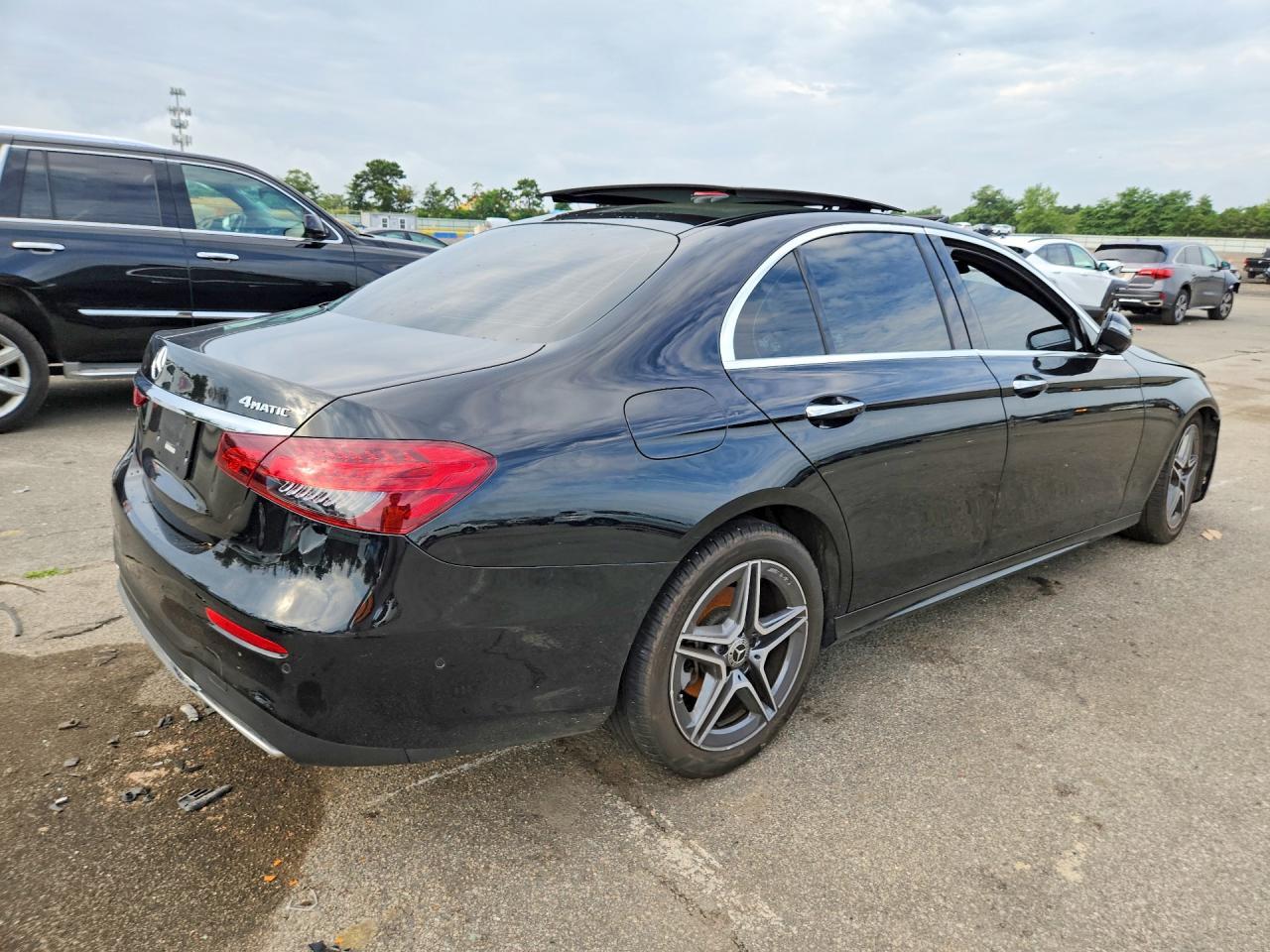 2023 Mercedes-Benz E 350 4Matic - zdjęcie 3