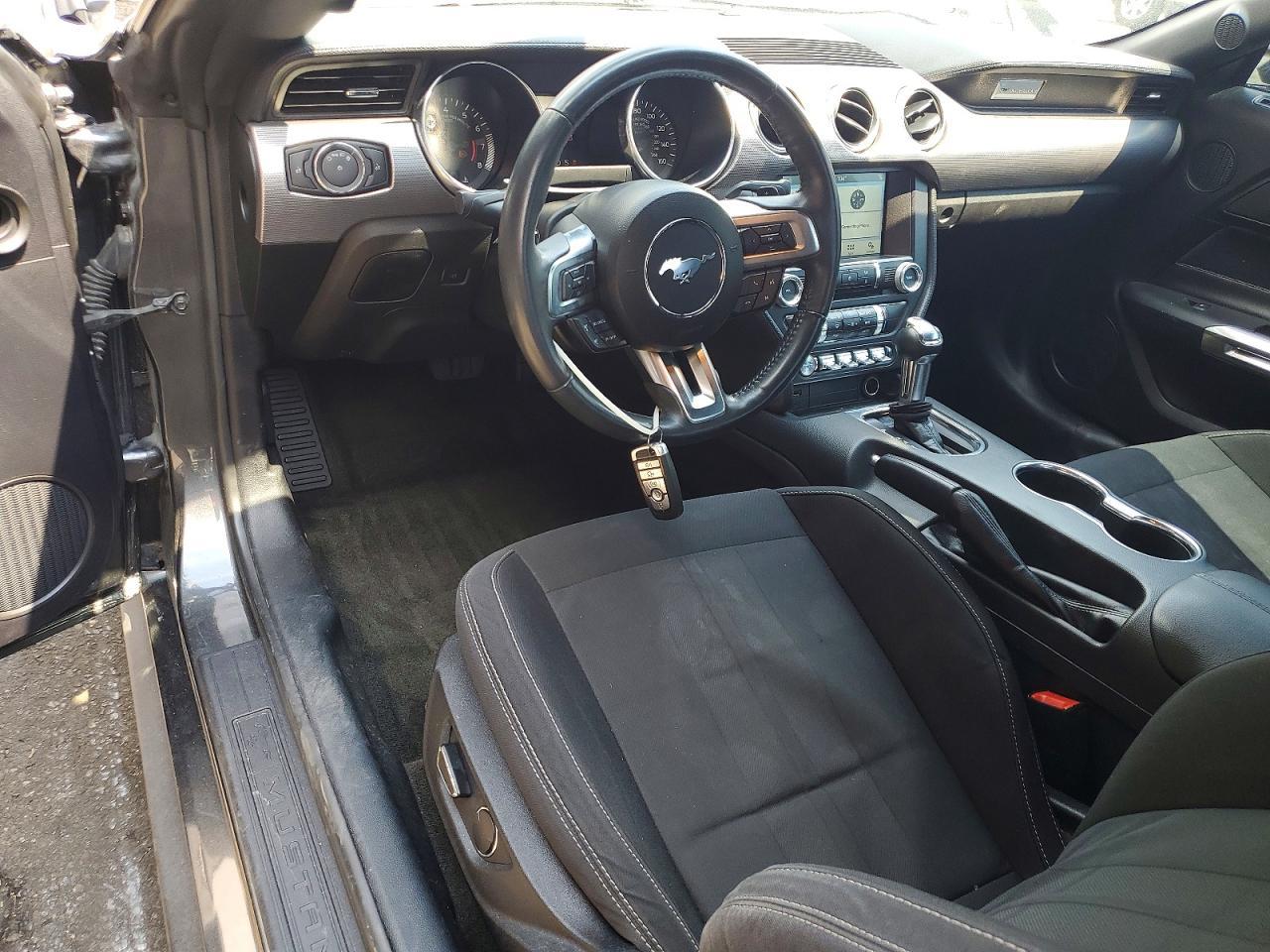 2018 Ford Mustang - zdjęcie 8