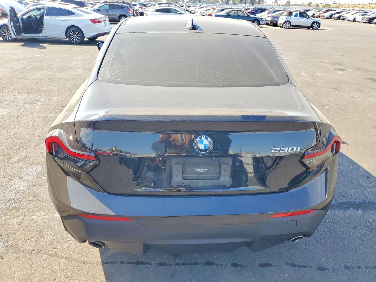 2022 BMW 230I - zdjęcie 6