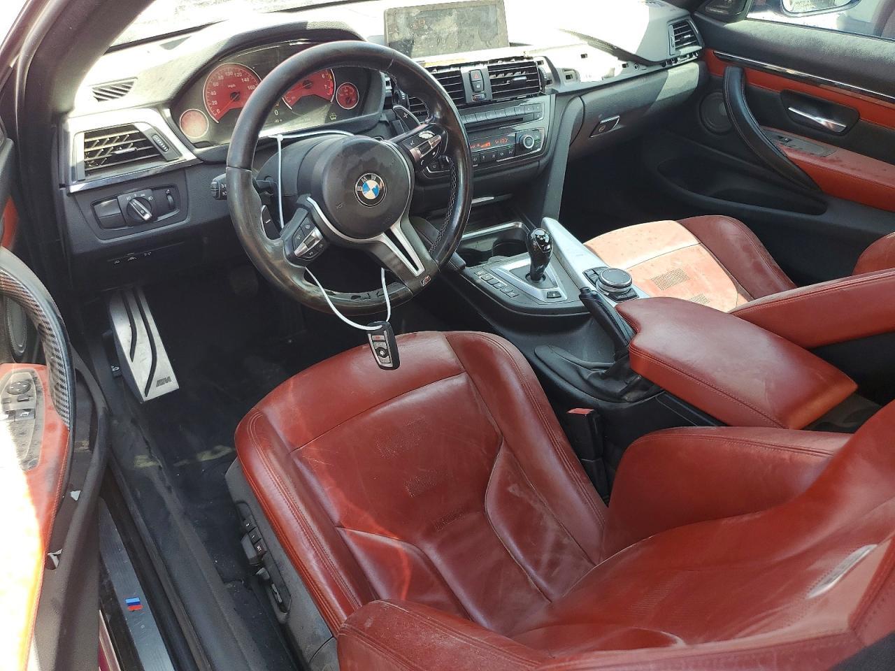 2015 BMW M4 - zdjęcie 8