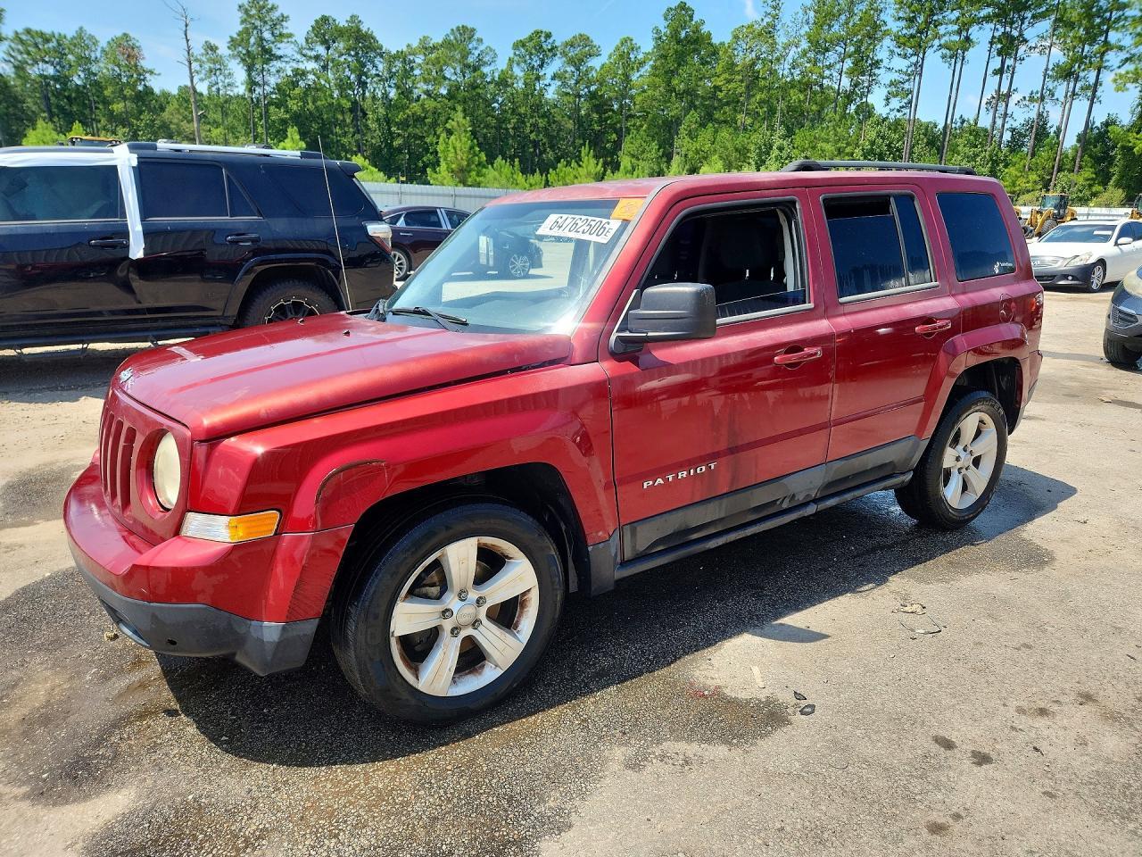 2014 Jeep Patriot Latitude - zdjęcie główne