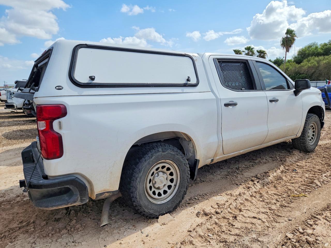 2020 Chevrolet Silverado K1500 - zdjęcie 3