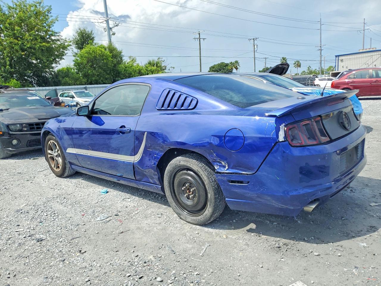2013 Ford Mustang - zdjęcie 2