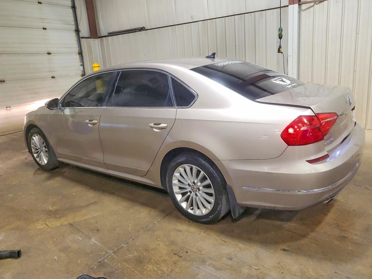 2016 Volkswagen Passat Se - zdjęcie 2