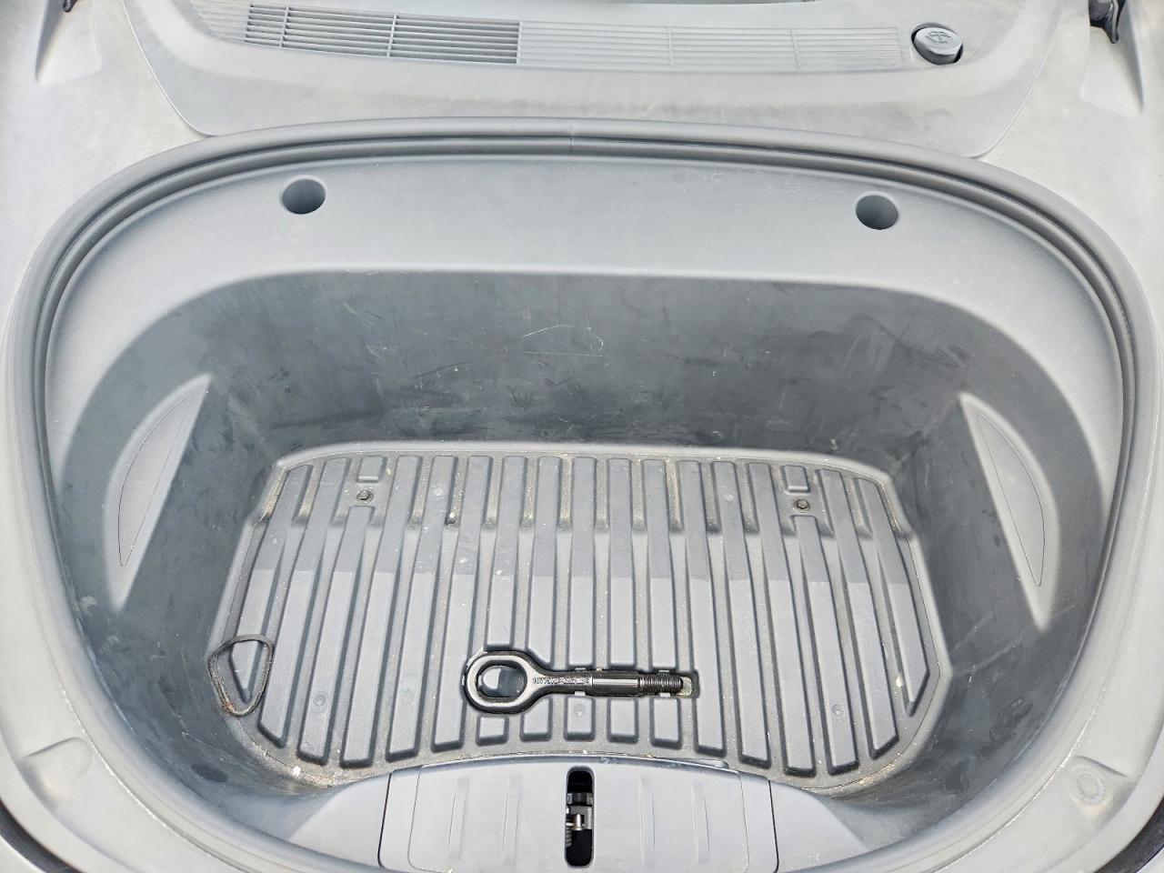 2023 Tesla Model 3 - zdjęcie 11