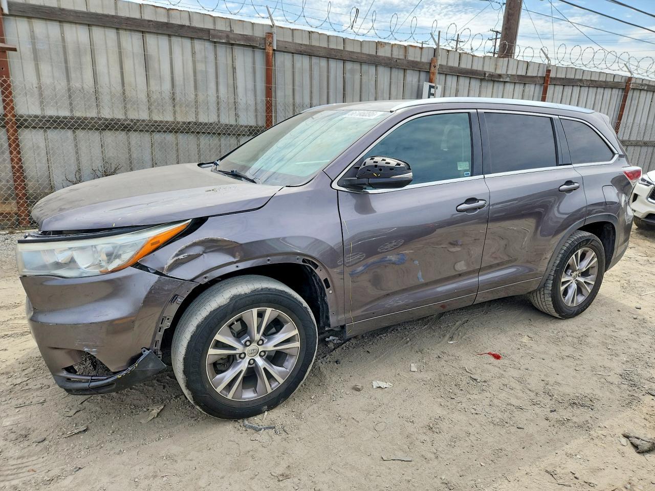 2015 Toyota Highlander Xle - zdjęcie główne