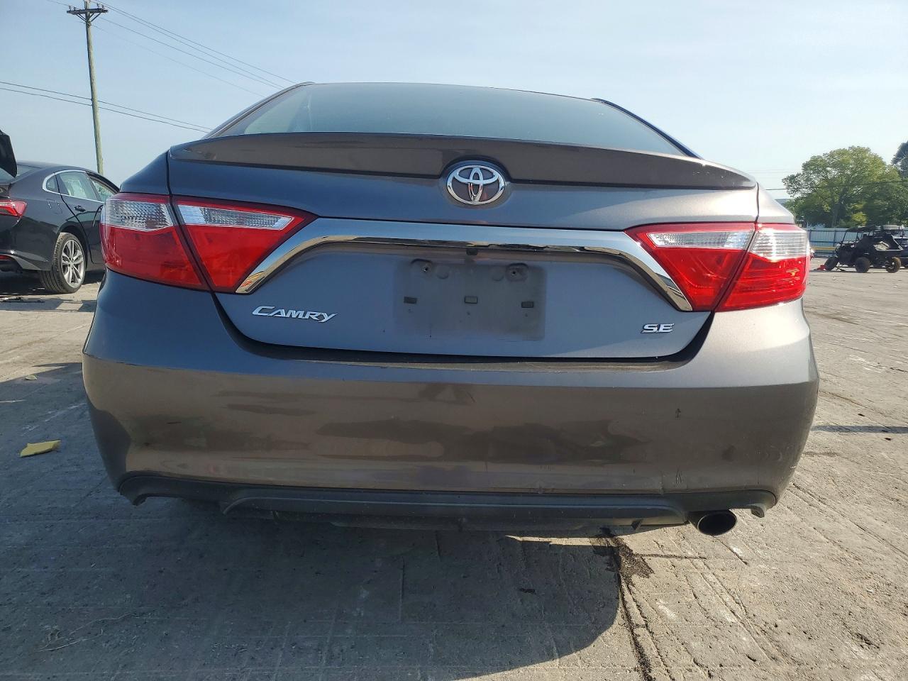 2017 Toyota Camry Se - zdjęcie 6